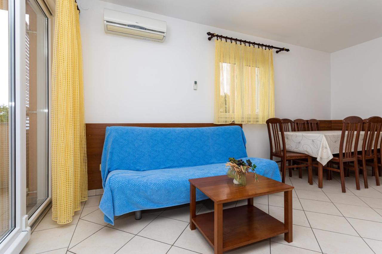 Apartments Crnekovic IV Baška Eksteriør billede