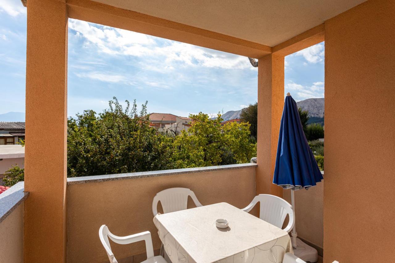 Apartments Crnekovic IV Baška Eksteriør billede