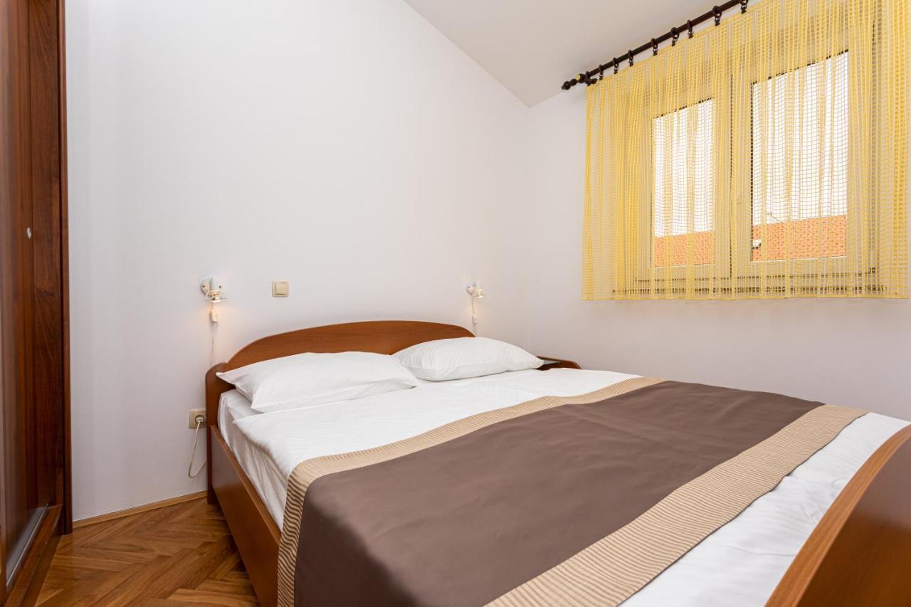 Apartments Crnekovic IV Baška Eksteriør billede