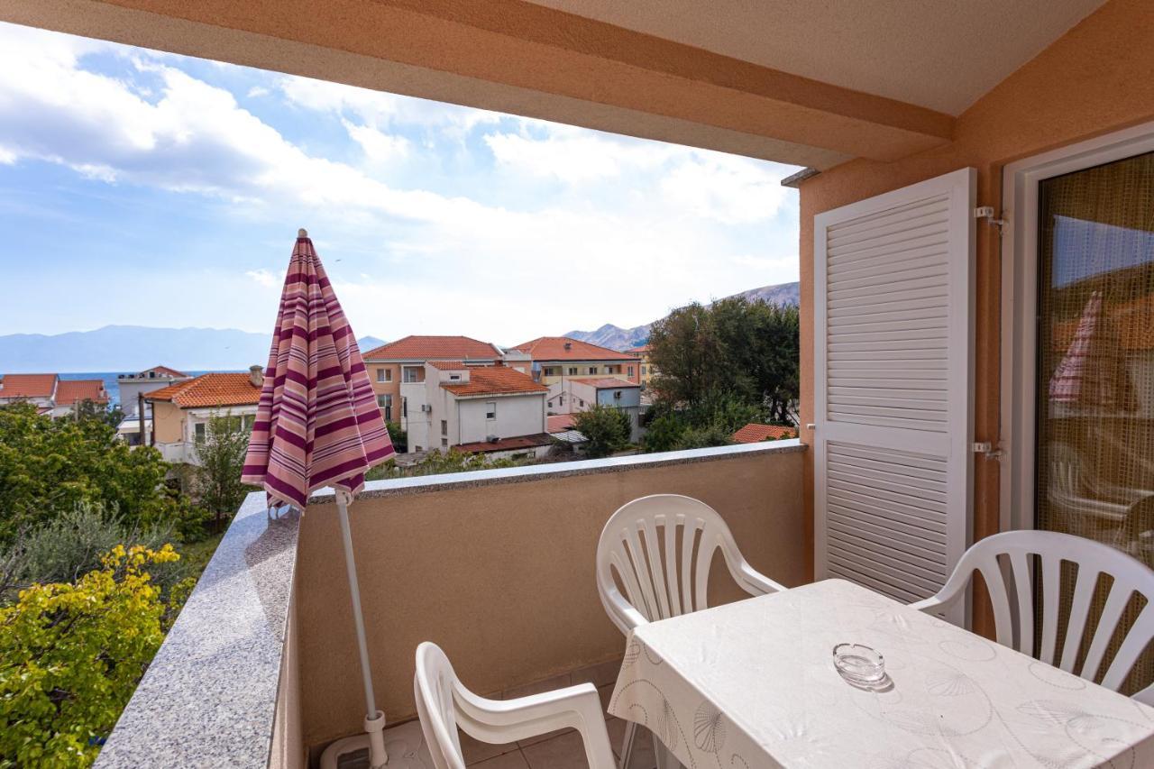 Apartments Crnekovic IV Baška Eksteriør billede