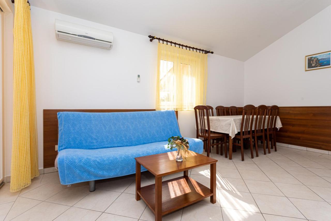 Apartments Crnekovic IV Baška Eksteriør billede