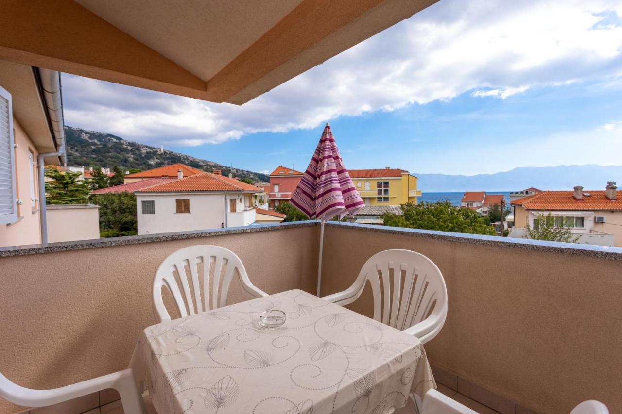 Apartments Crnekovic IV Baška Eksteriør billede