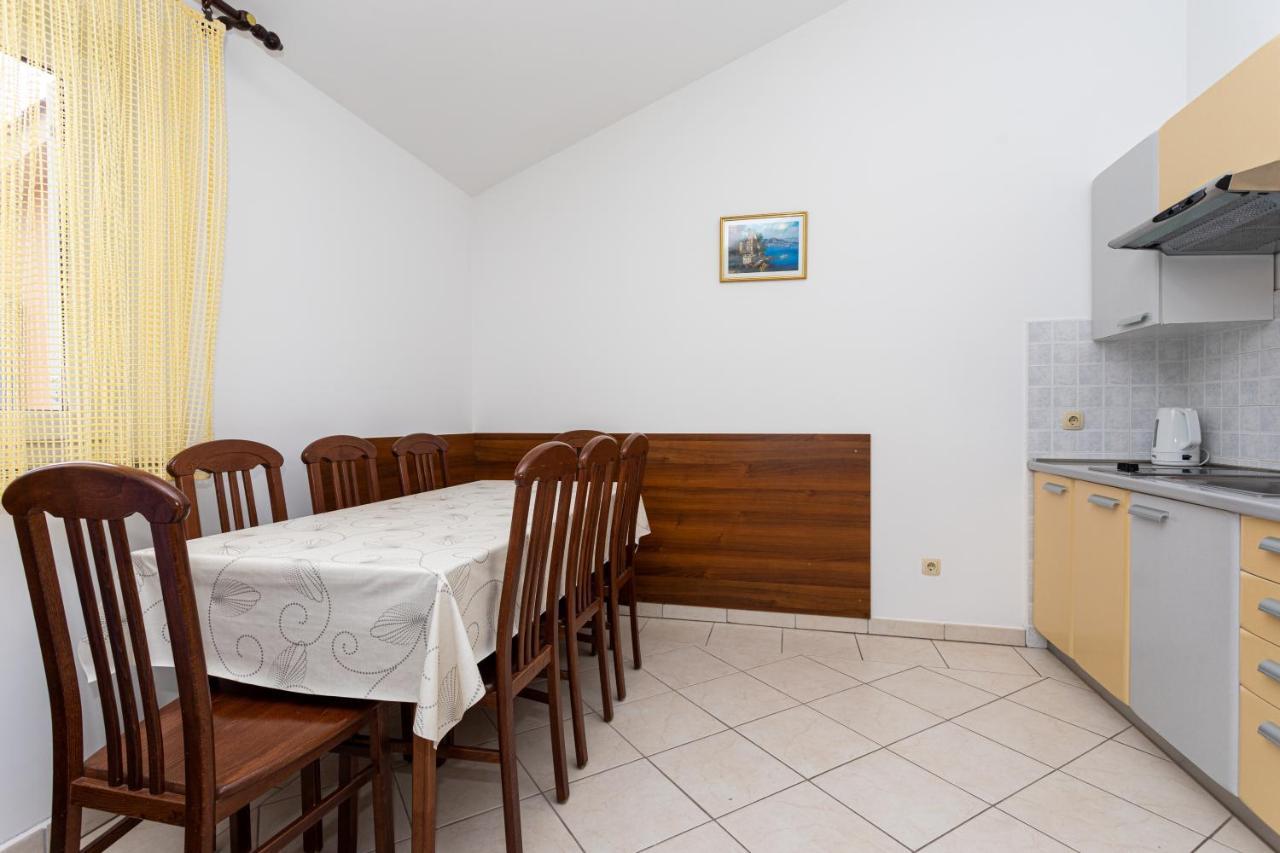 Apartments Crnekovic IV Baška Eksteriør billede