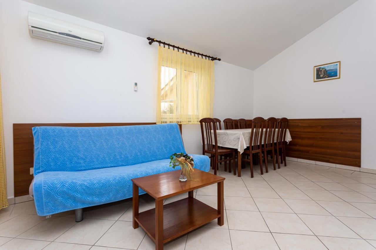 Apartments Crnekovic IV Baška Eksteriør billede